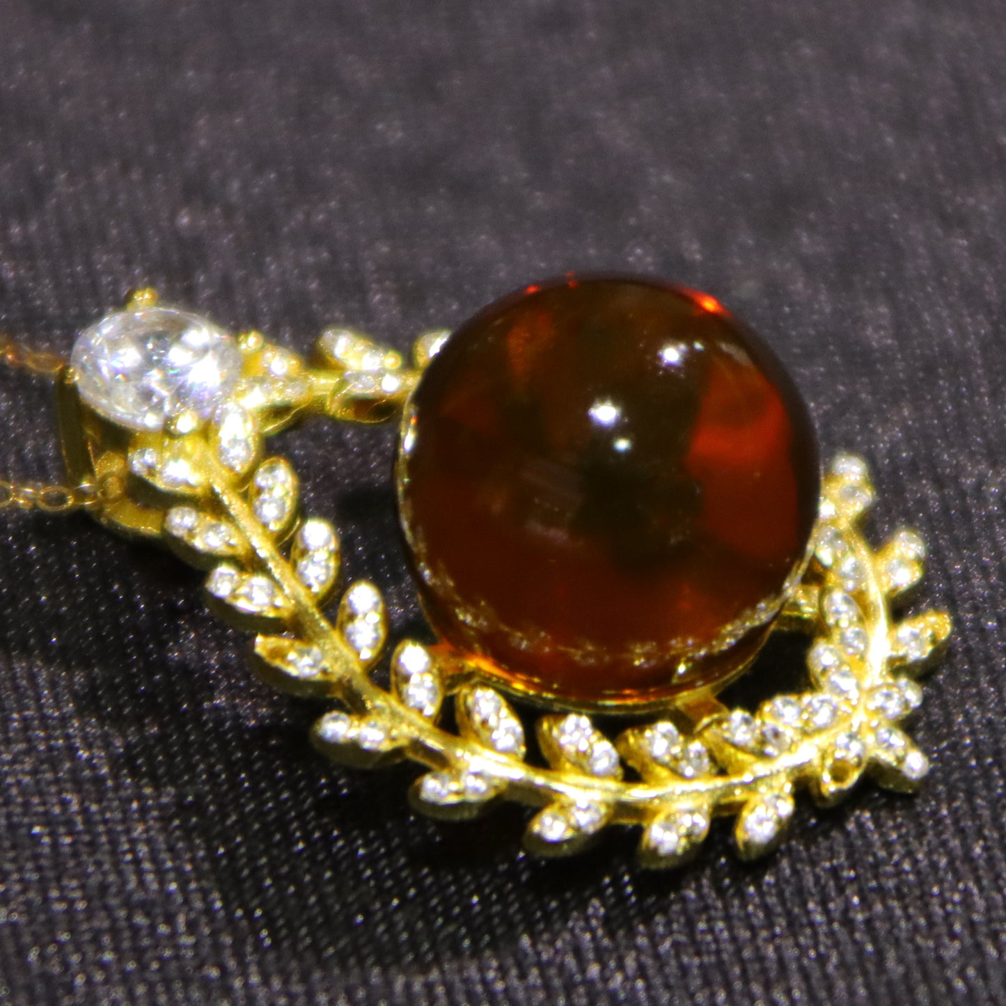 925 Sterling Silver Natural Mexico Blue Amber Ivy Pendant with 10mm Round Bead