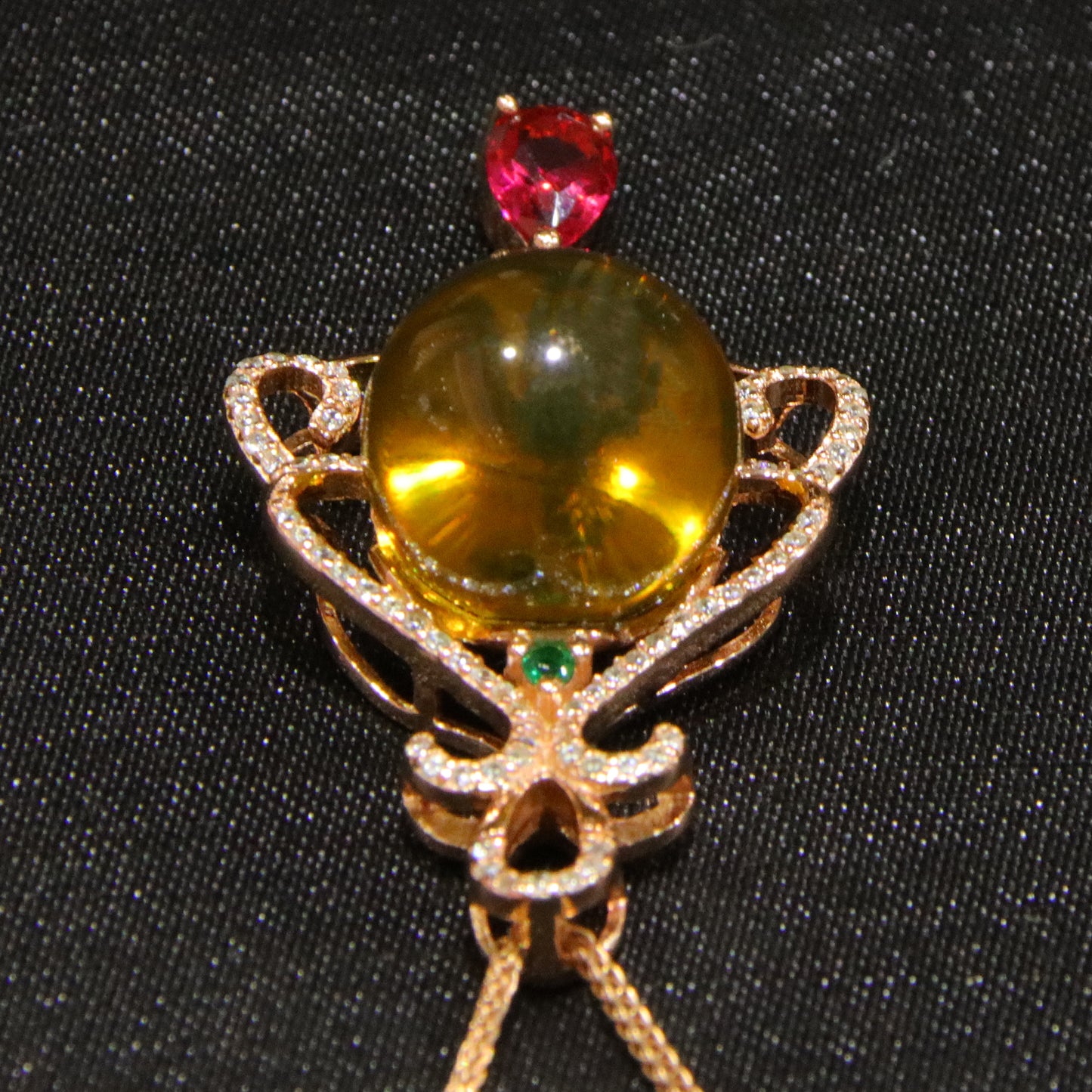 Fashionable and simple blue amber diameter 14mm 0.009kg ladies necklace pendant