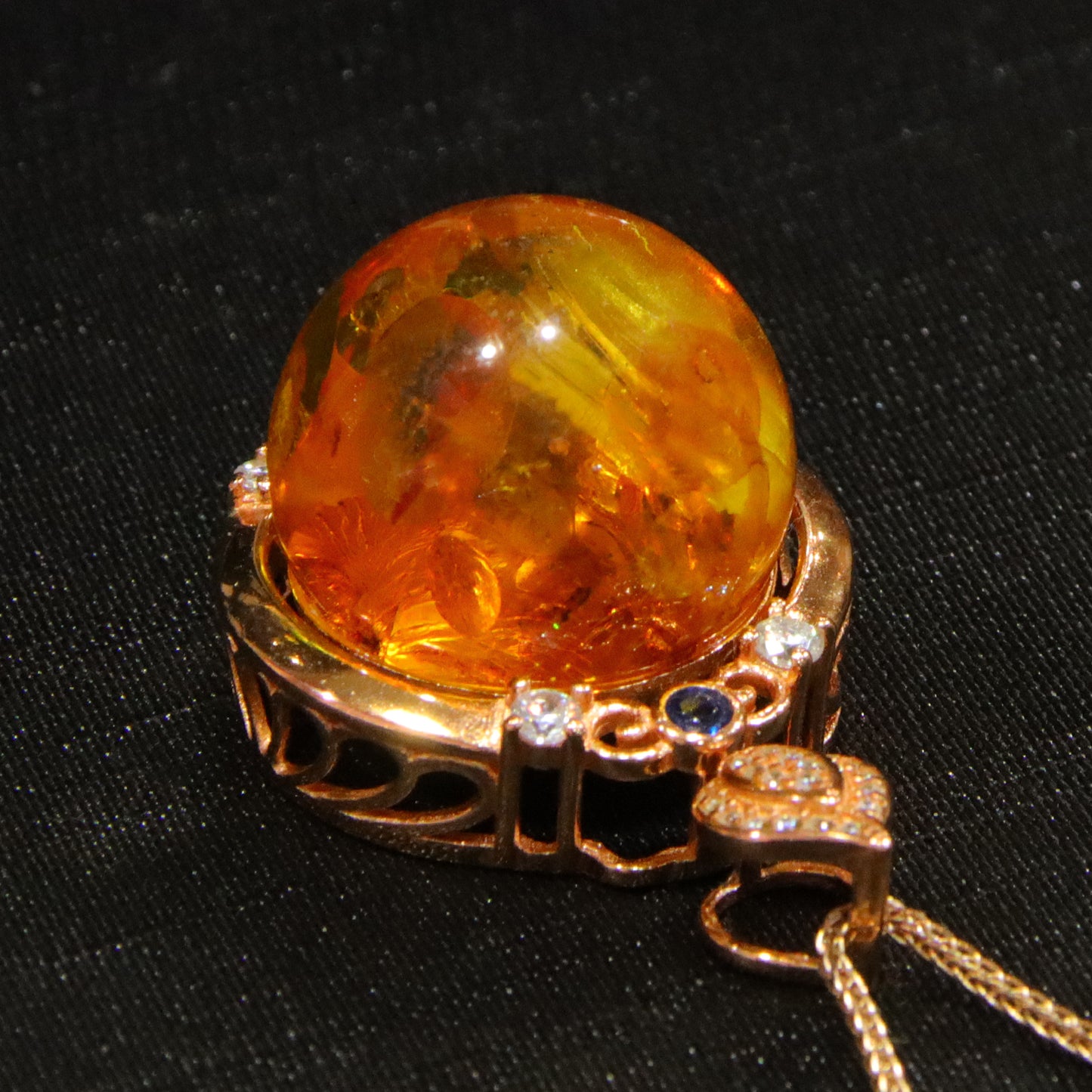 Fashion retro blue amber diameter 18mm 0.011kg ladies necklace pendant