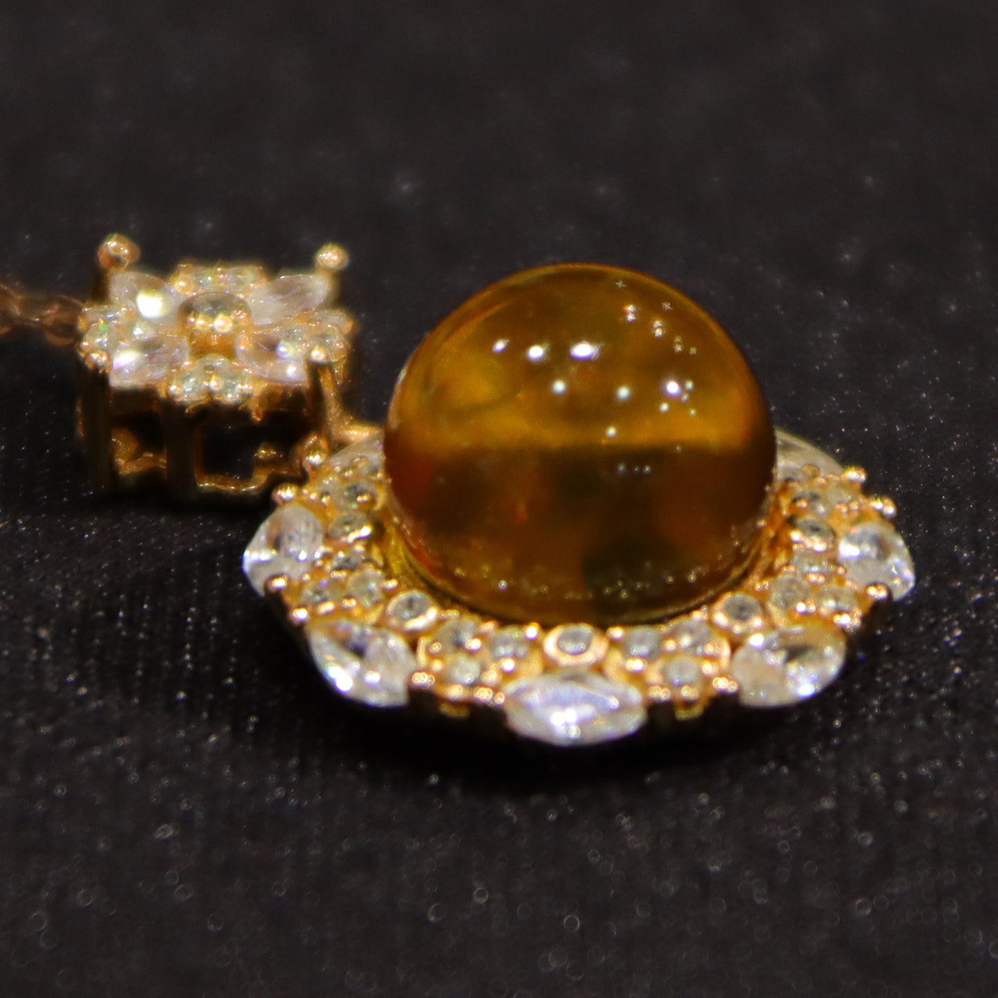 925 Sterling Silver with Zircon & Natural Mexico Blue Amber Round Pendant - 9mm Bead