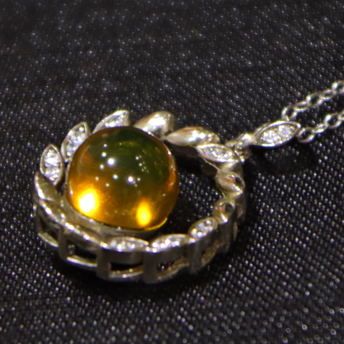 925 Sterling Silver Natural Mexico Blue Amber Round Pendant Necklace - 8mm Bead