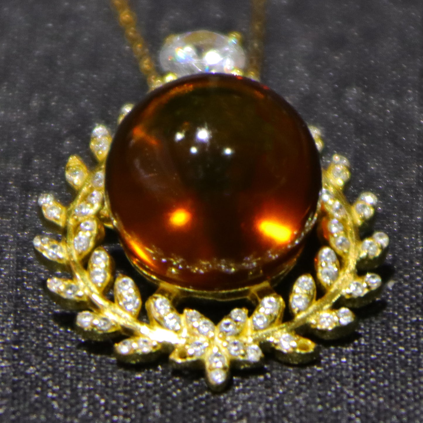 925 Sterling Silver Natural Mexico Blue Amber Ivy Pendant with 10mm Round Bead
