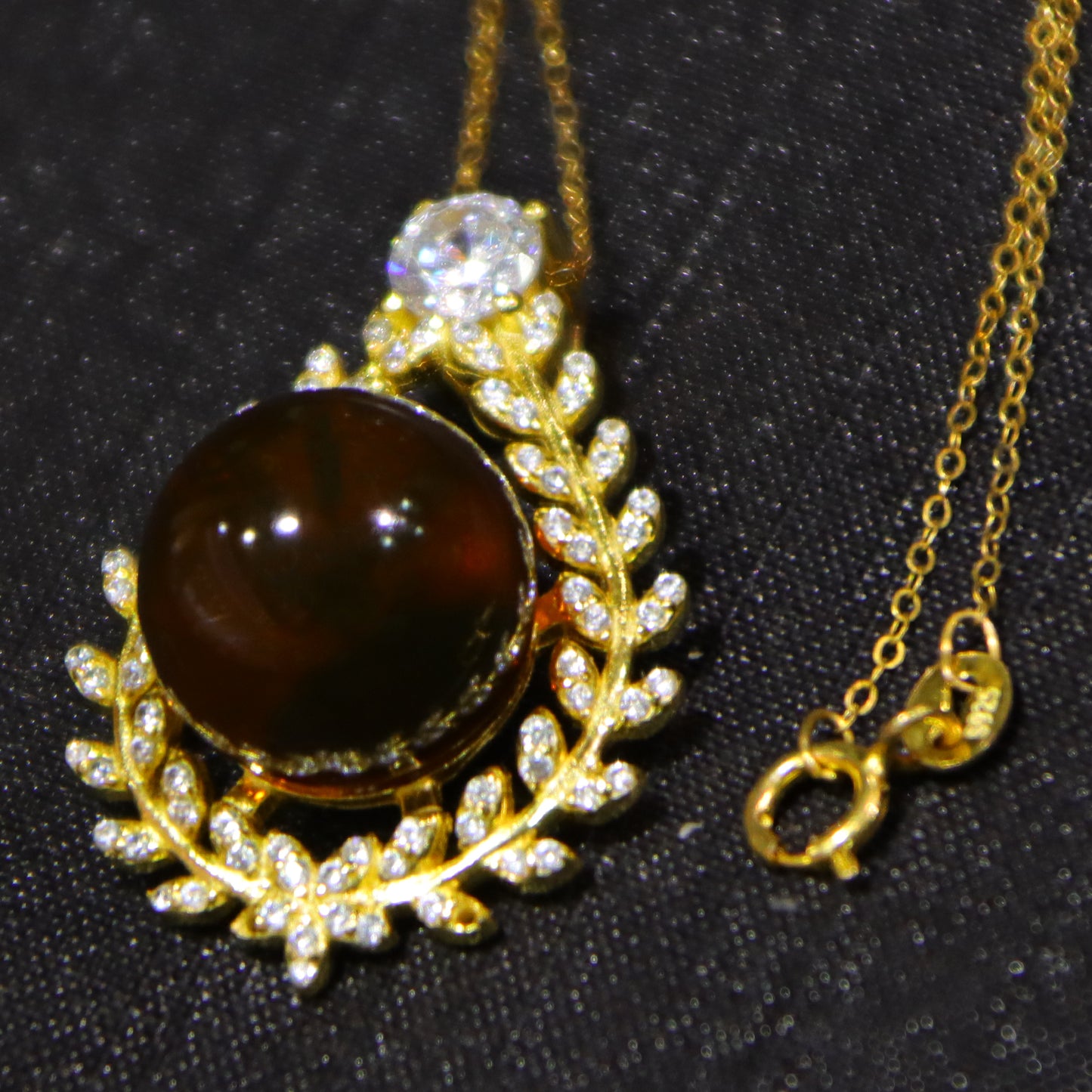 925 Sterling Silver Natural Mexico Blue Amber Ivy Pendant with 10mm Round Bead