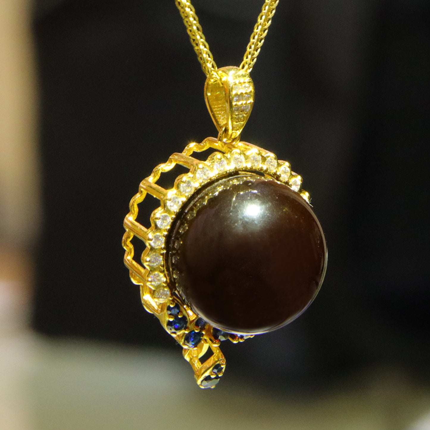 Fashion retro blue amber diameter 17mm ladies necklace pendant