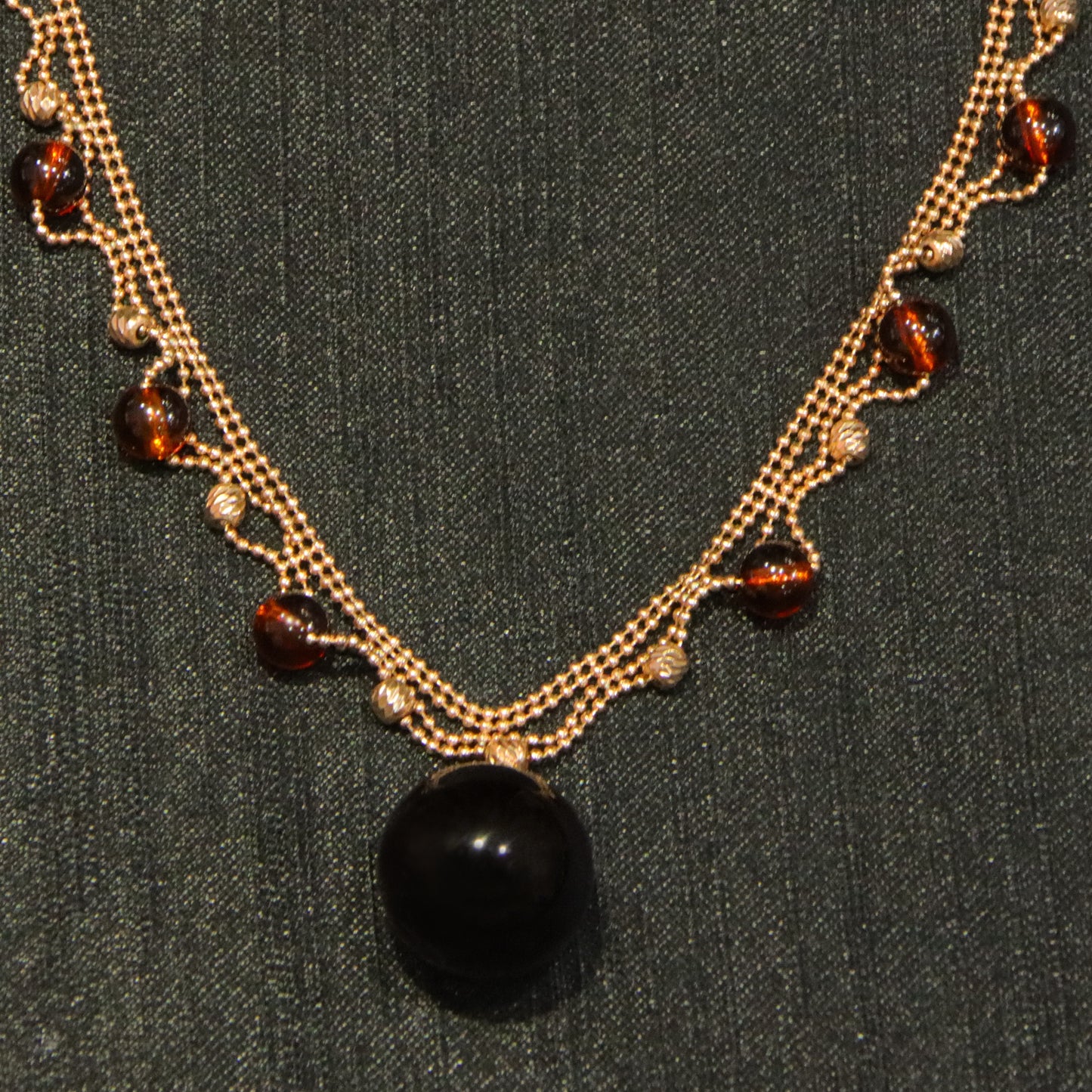 Fashion retro blue amber diameter 15mm  ladies necklace pendant