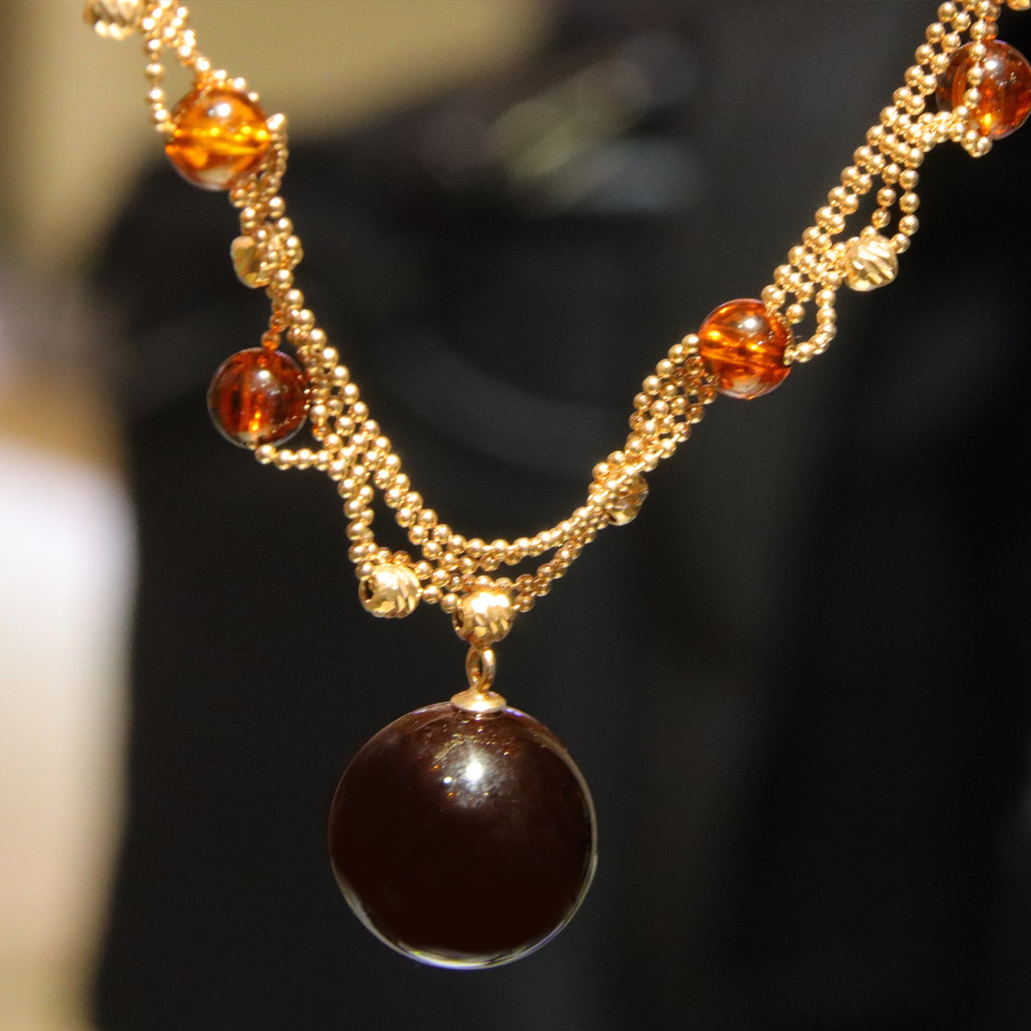 Fashion retro blue amber diameter 15mm  ladies necklace pendant