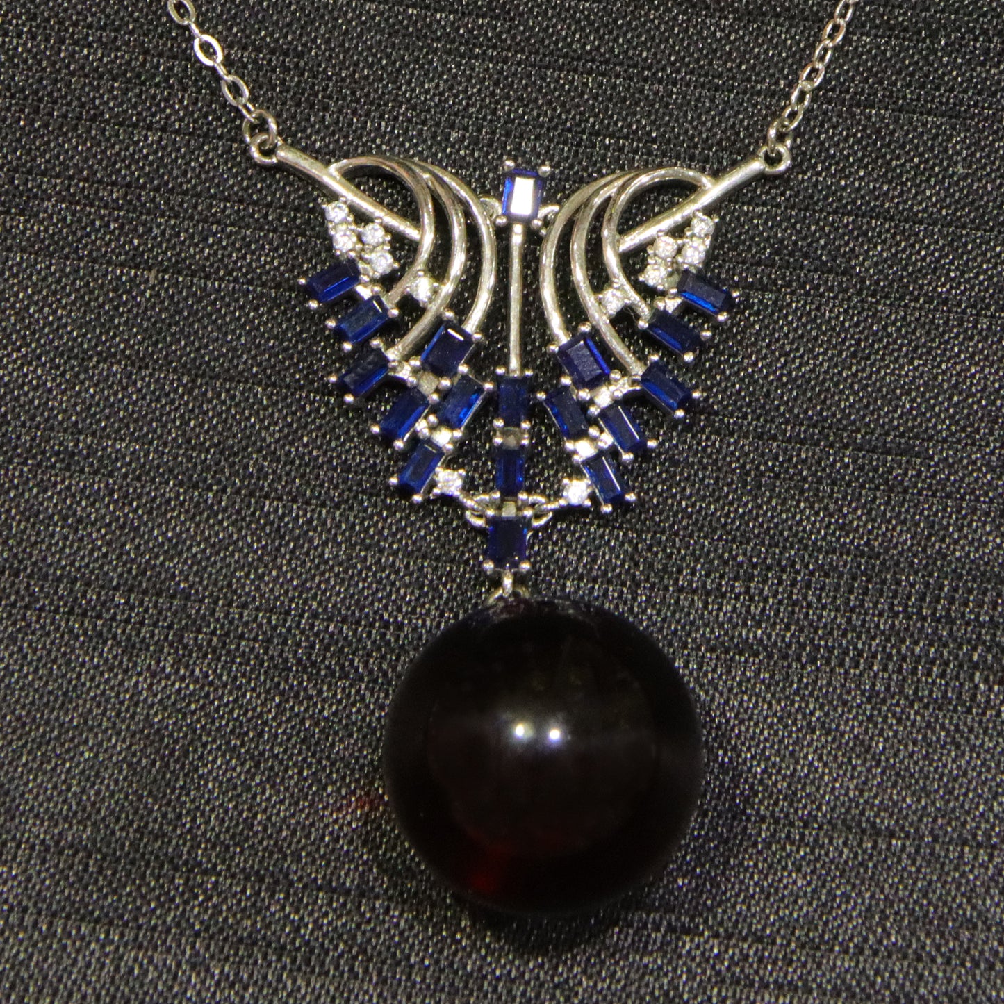 Fashion retro blue amber diameter 17mm ladies necklace pendant