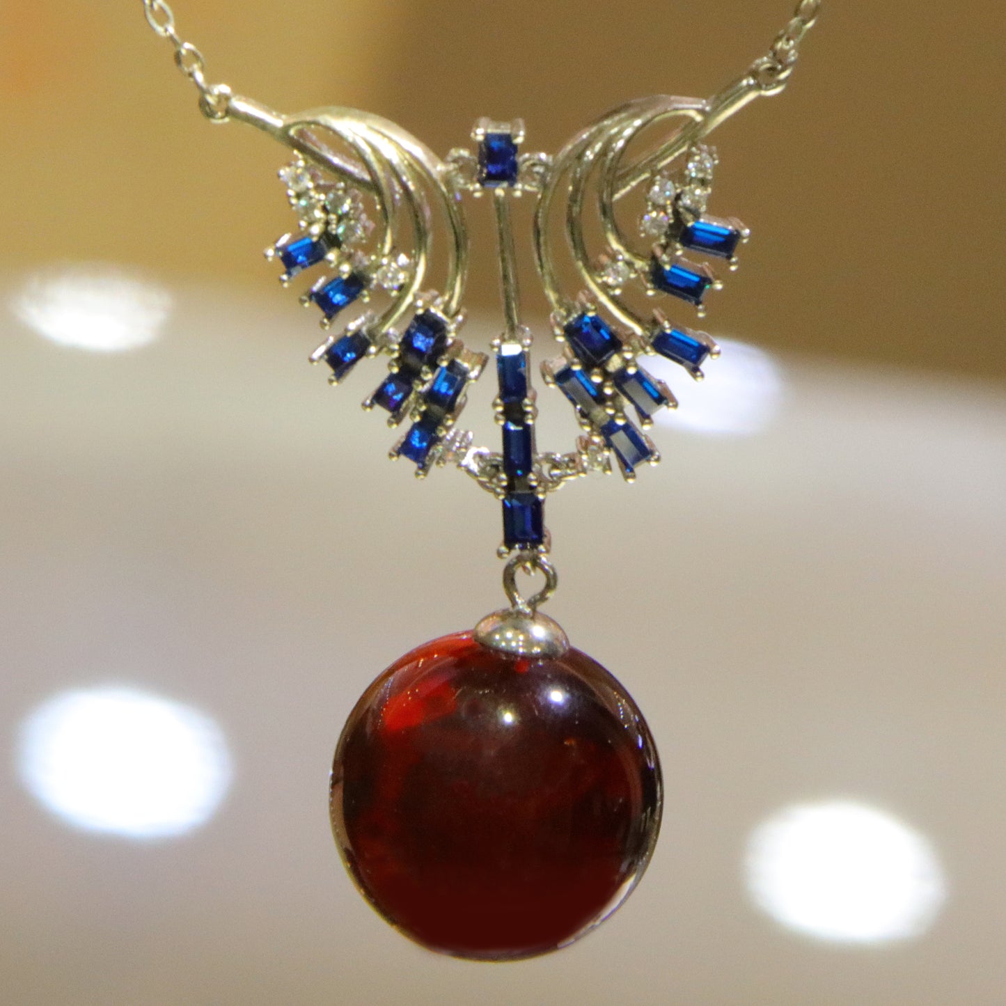 Fashion retro blue amber diameter 17mm ladies necklace pendant