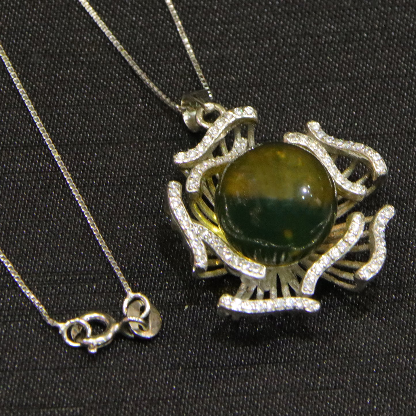 Fashion retro blue amber diameter 13mm 0.007kg ladies necklace pendant