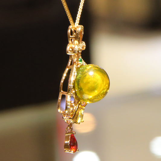 Fashionable and simple blue amber diameter 14mm 0.009kg ladies necklace pendant