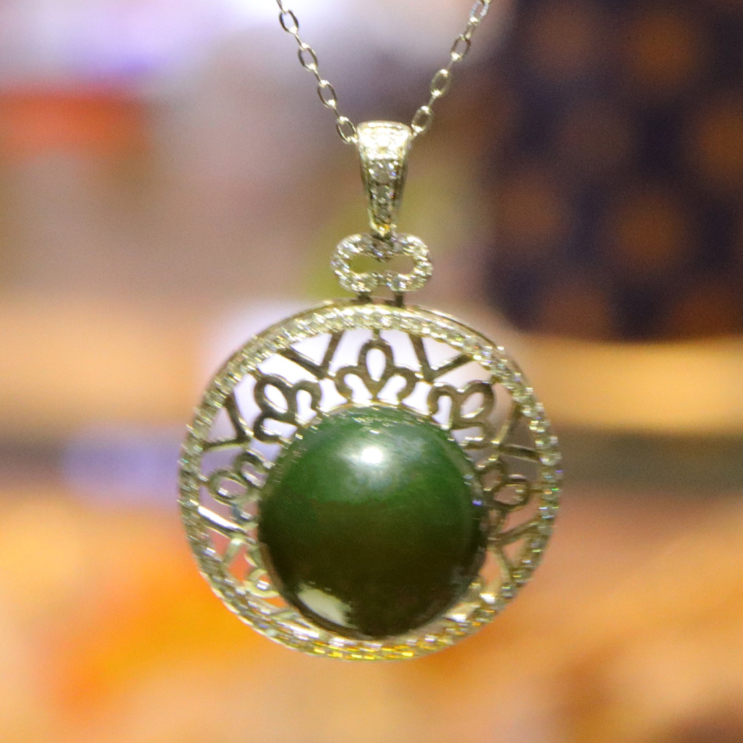 Fashionable and simple blue amber diameter 14mm 0.006kg ladies necklace pendant