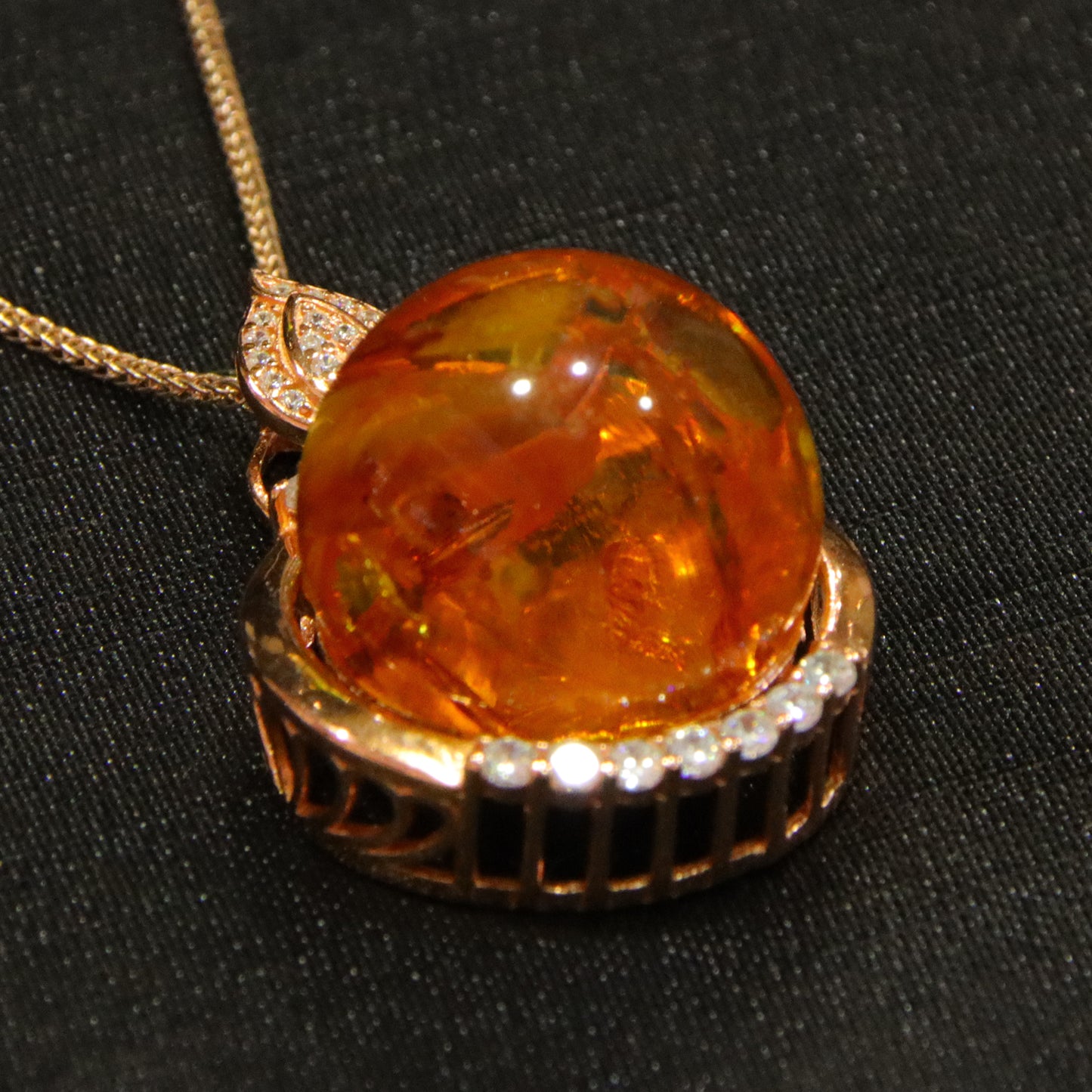 Fashion retro blue amber diameter 18mm 0.011kg ladies necklace pendant