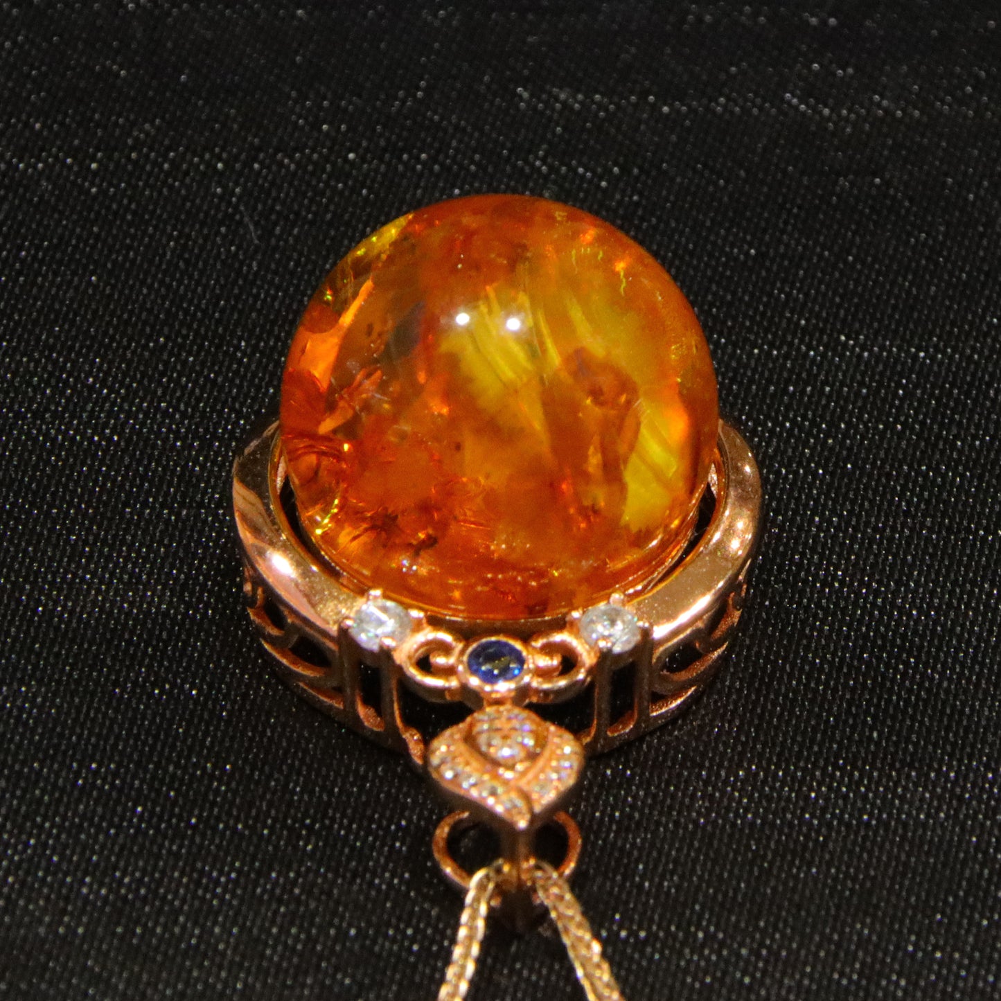 Fashion retro blue amber diameter 18mm 0.011kg ladies necklace pendant