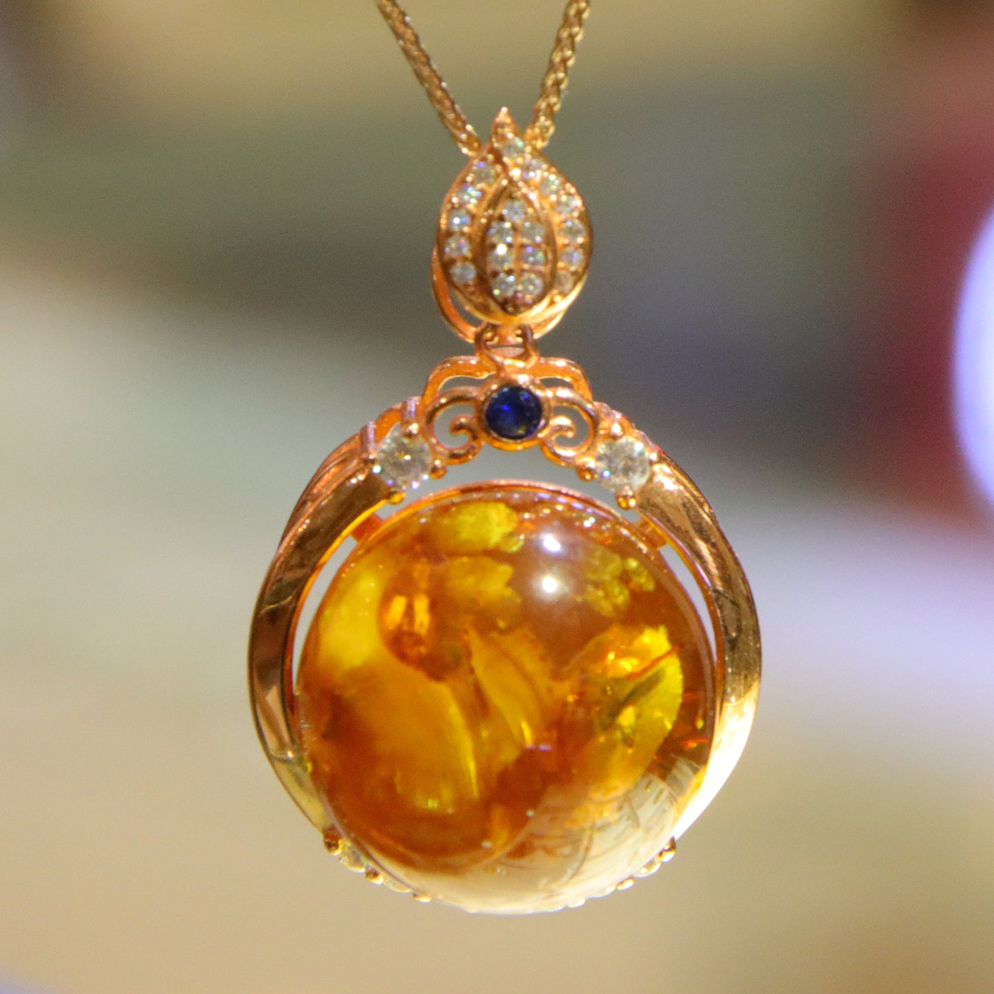 Fashion retro blue amber diameter 18mm 0.011kg ladies necklace pendant